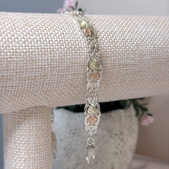 Vintage Black Hills Gold Sterling Silver 12k Gold Leaf Bracelet - Picture 3 of 10